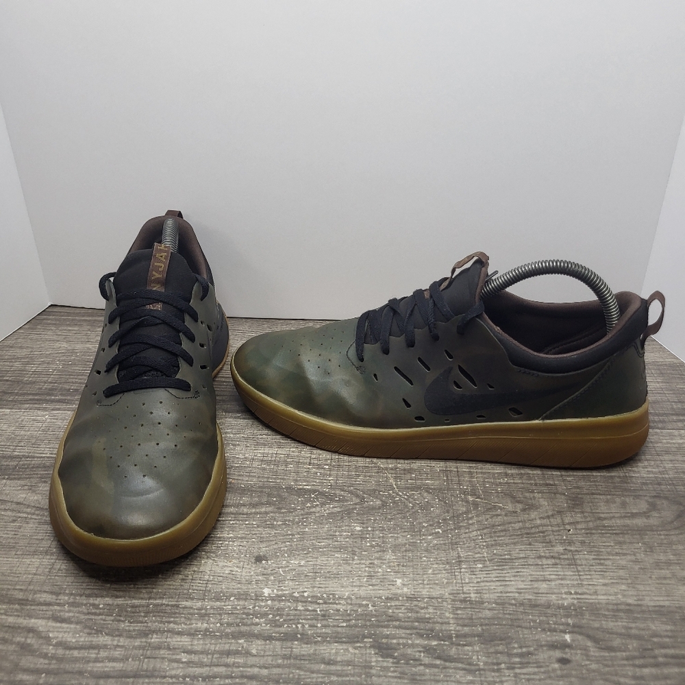 Nike SB Nyjah Free Premium Shoes Sneakers Mens Sz 8.5  Camo Gum Skate Sneakers